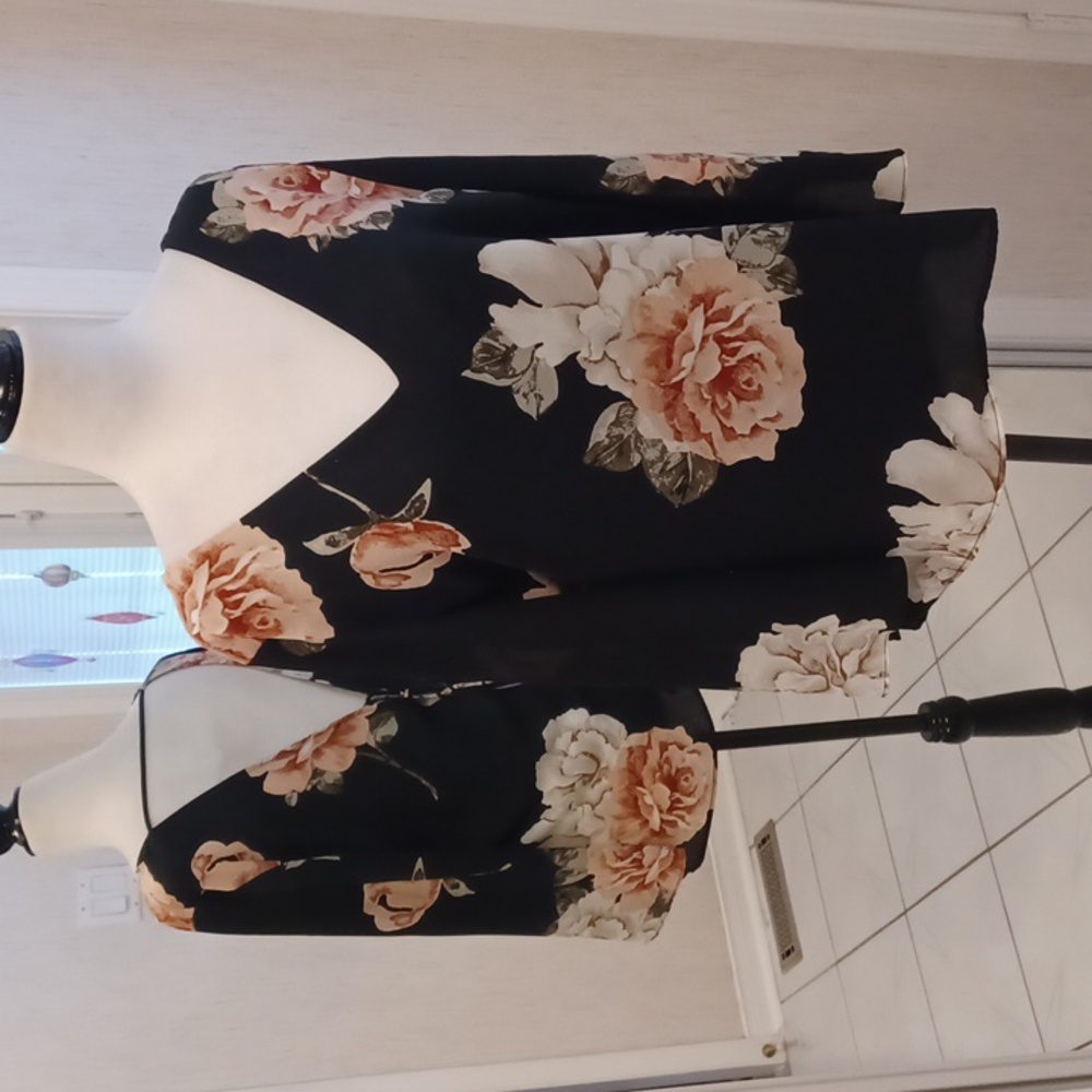 4/$40 Black Floral Open Tie-Up Back Blouse - Size Medium